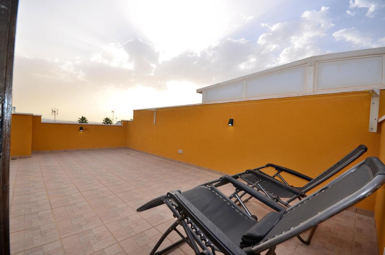 Agradable Adosado Con Piscina, Duchas Hidromasaje Vila Torrevieja Exterior foto