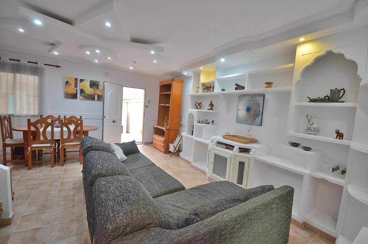 Agradable Adosado Con Piscina, Duchas Hidromasaje Vila Torrevieja Exterior foto
