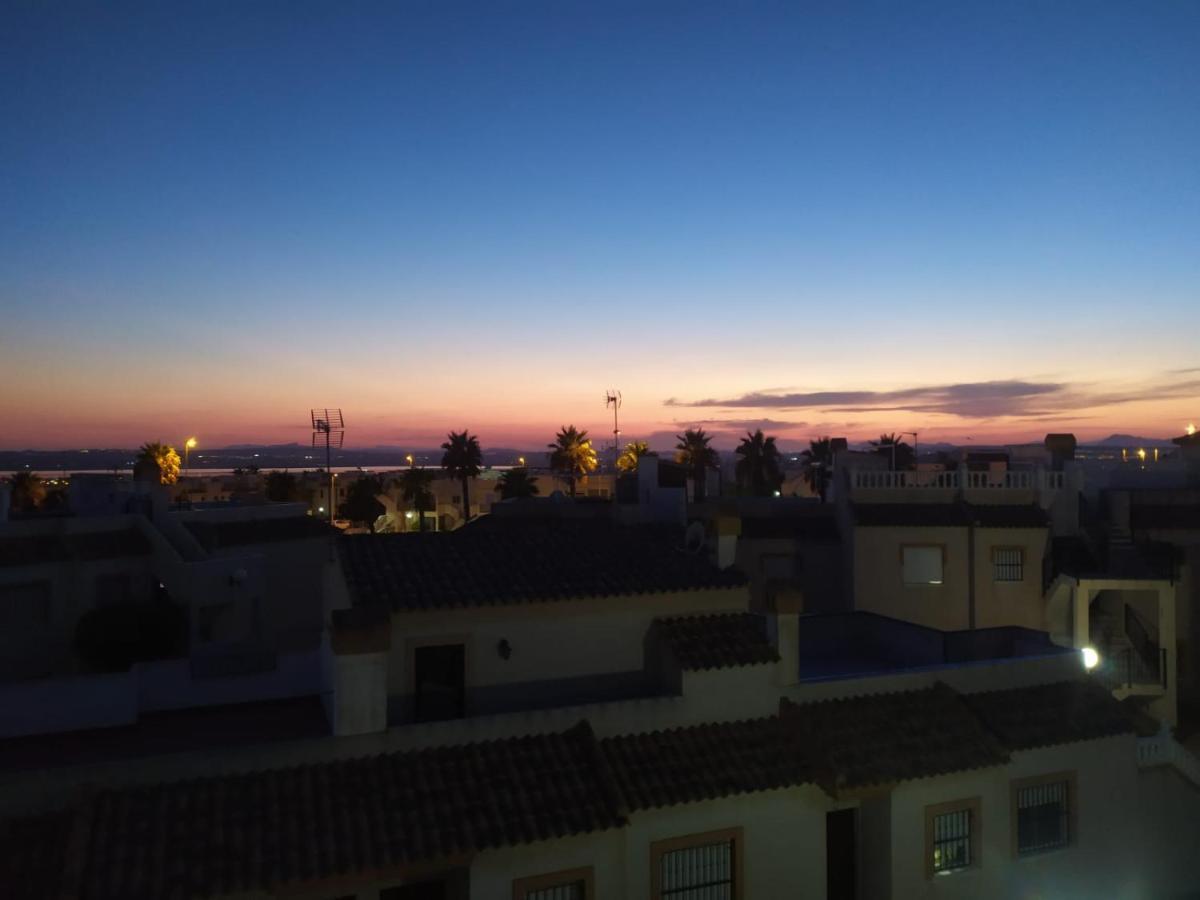 Agradable Adosado Con Piscina, Duchas Hidromasaje Vila Torrevieja Exterior foto